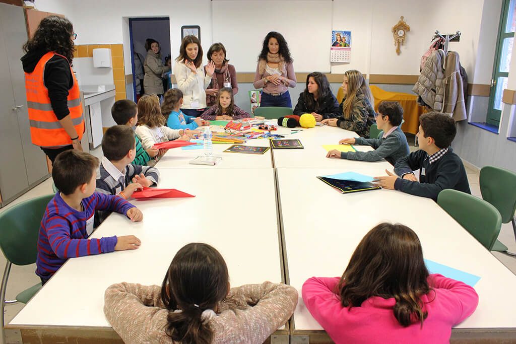 Programa de atención a la infancia en el entorno familiar. Ayuntamiento de Madrid. Grupo 5